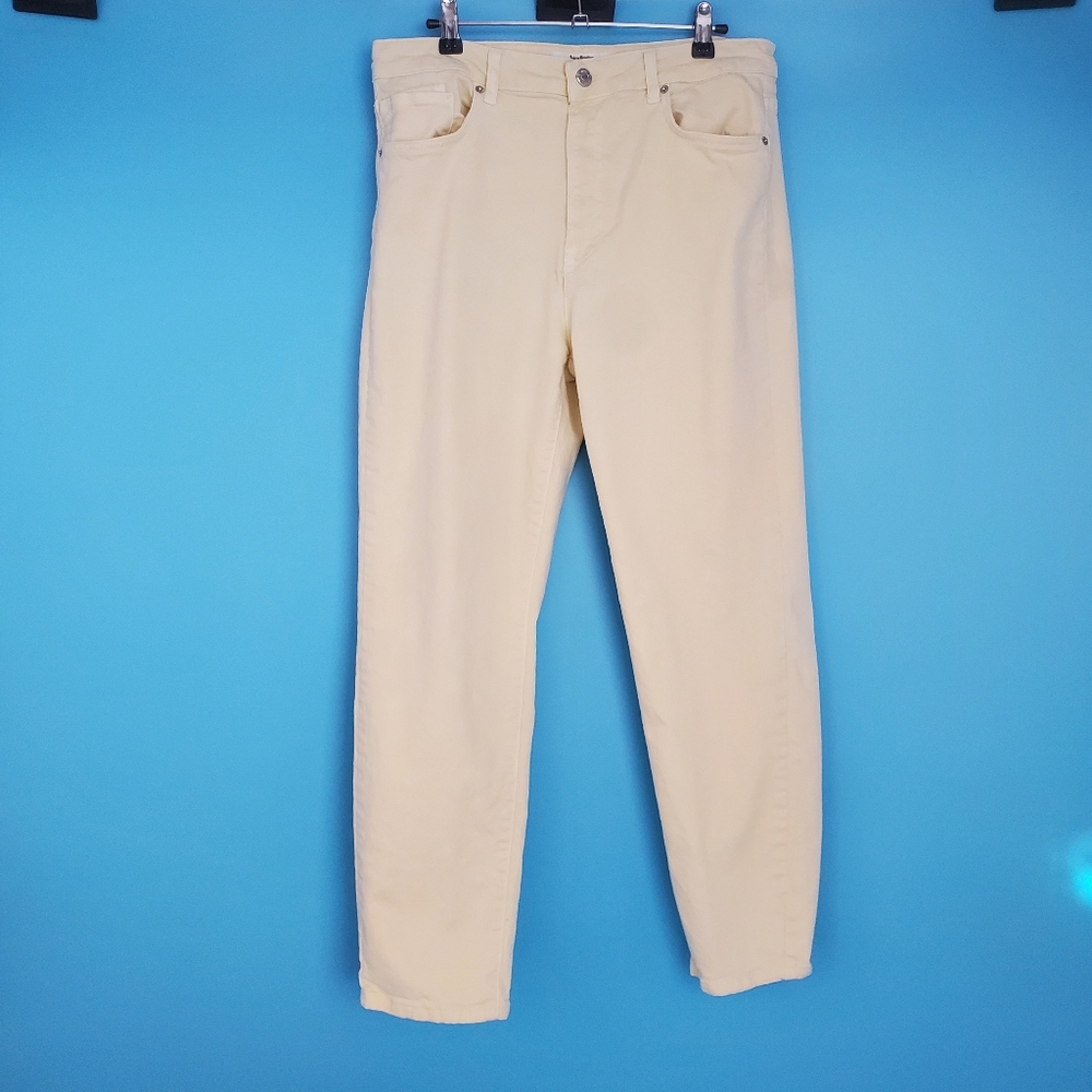 Stradivarius Yellow Mom Jeans Women's Size 12